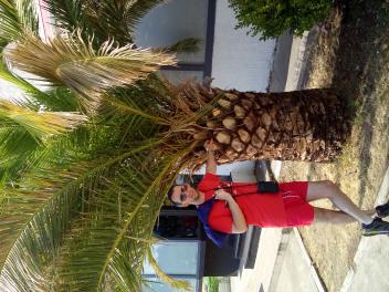 Trazi se devojka... - Kontakti - Crna Gora