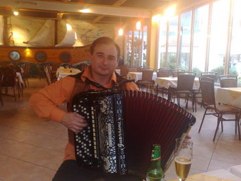 MUZICKA POEZIJA - Kontakti - Crna Gora